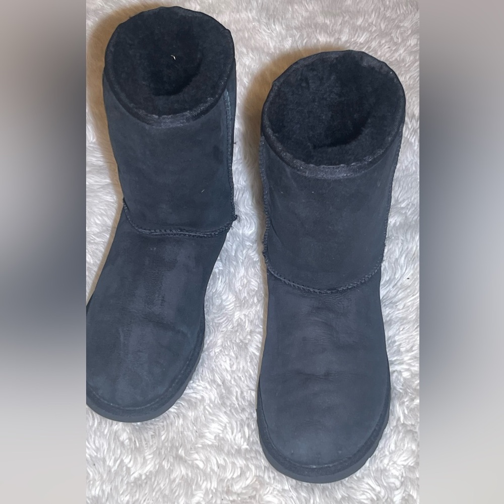 Ugg Women's Black Suede Boots size 7